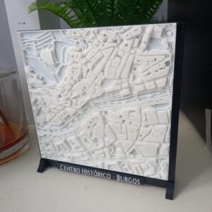 Cuadro topográfico en 3D del centro histórico de Burgos con la Catedral en relieve