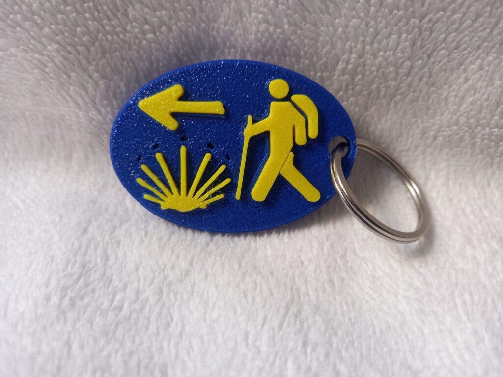 Detalle de llavero Camino de Santiago de 5x3,5 cm hecho en impresión 3D Detalle de llavero Camino de Santiago de 5x3,5 cm hecho en impresión 3D
