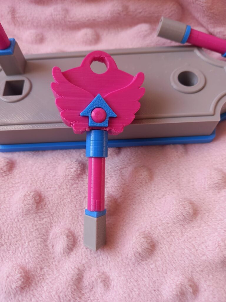 llave triangulo el juego del calamar 3