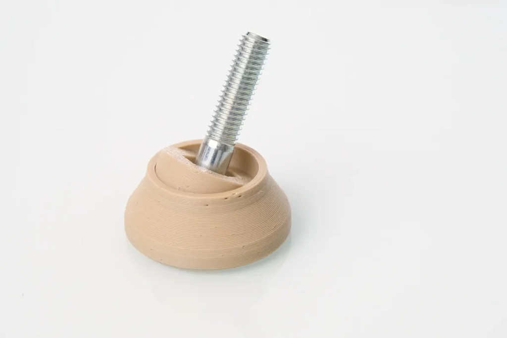piesnivelacion5 Piezas impresas en 3D para nivelación de muebles con tornillo M8