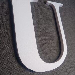 Letra en volumen con acabado liso impresa en 3D