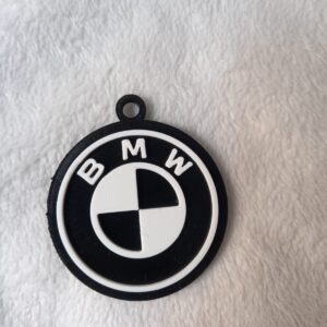 llavero logo bmw blanco y negro biodegradable